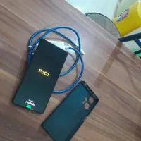 پوکو f5 در حد نو  مخصوص گیم