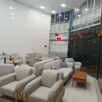 مغازه-حاشیه