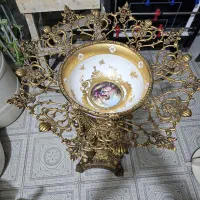 میوه خوری سلطنتی ایستاده