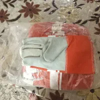 دستکش کار برزنتی فقط دست راست هستش