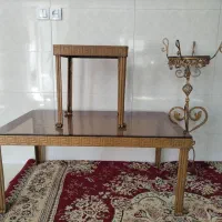 میز عسلی و یک عدد جا تلفنی