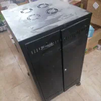 رک نگهدارنده سرور