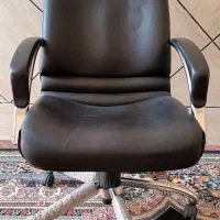 صندلی مدیریتی چرم نو