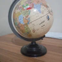 کره زمین رنگ کرم