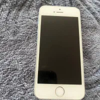اپل iPhone 5s با حافظهٔ ۱۶ گیگابایت