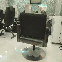 صندلی ارایشگاهی درحد نو باقیمت مناسب