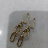 گوشواره با وزن سبک و نمادار