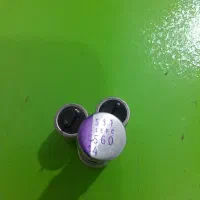 فروش 4 عدد خازن جامد (خشک) 560uf 4v