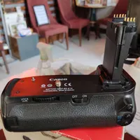 کریپ باطری فابریک کنون D70.  D90.. و 80D|دوربین عکاسی و فیلم‌برداری|اردبیل, |دیوار