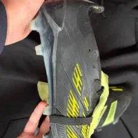 کفش فوتبالی۰