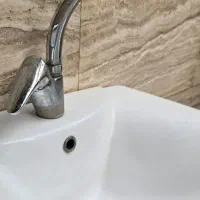 روشویی کمد دار وپایه دار  با شیرالات|لوازم سرویس بهداشتی|شیراز, قدوسی شرقی|دیوار