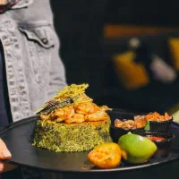 کمک آشپز و منقلدار دورچین زن|استخدام خدمات فروشگاه و رستوران|اصفهان, جلالیه|دیوار