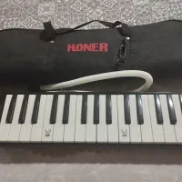 ملودیکا هونر آکبند