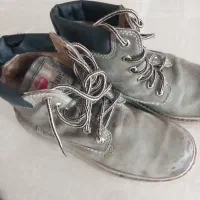 کفش کوه سایز 42 کم کارکرده با مارک TIMBERLAND