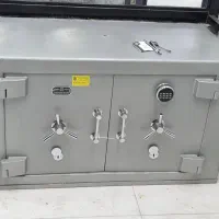 گاوصندوق زیر ویترینی سوپرامنیت طلافروشی