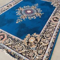 یک حوض یا الگو طرح اصلی فرش را تشکیل داده