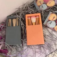 سایه|آرایشگاه و سالن‌های زیبایی|بروجرد, |دیوار