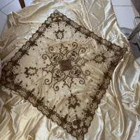 رومیزی پولکی