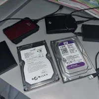 تعدادی هارد اکسترنال و اینترنال و مخصوص دوربین