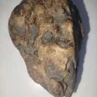 کسی می‌تونه راهنماییم کنه چه سنگی هست ایاقیمتی هست