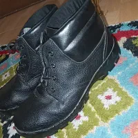 کفش ایمنی|کیف، کفش، کمربند|شاهینشهر, عطار|دیوار