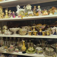 مقداری ظروف