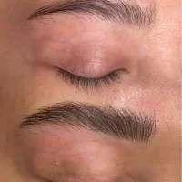 خدمات و آموزش میکروبلیدینگ و شیدینگ