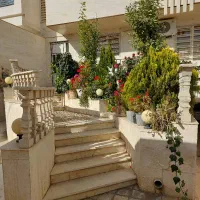 رهن-کامل-منزل-3-طبقه-ویلایی-درب-حیاط-همکف