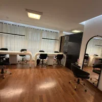 ناخنکار‌ و مژه‌کار درصدی‌و اجاره‌ای‌/ و اجاره اتاق