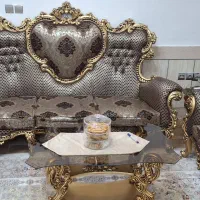 مبل سلطنتی ۹ نفره سالم و تمیز  میز جلو مبلی و عسلی