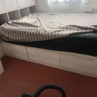 تخت خواب دونفره و میز آرایش|تخت و سرویس خواب|بندر انزلی, مسکن مهر|دیوار