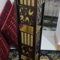 آباژور ایستاده