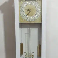 ساعت پایه دار