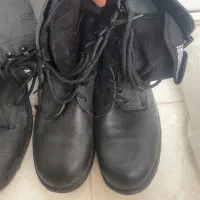 دو جفت پوتین نو