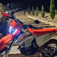 (کراس yb250رادیات اب ). تریل . پابلند