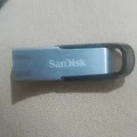 فلش مموری 64 گیگ SanDisk تقریبا نو