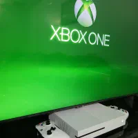 xbox one یک ترا در حد نو  ۲دسته|کنسول، بازی ویدئویی و آنلاین|اصفهان, ناصرخسرو|دیوار