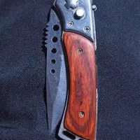 چاقو ضامن دار
