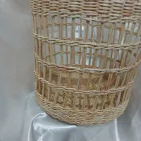 استند با رویه بافت حصیری انواع محصولات حصیری