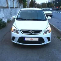 سبرینا هاچ بک