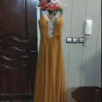 تعدادی لباس مجلسی یه جا