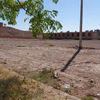 زمین در خوش