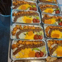 آشپز کارگر ساده و ظرفشور