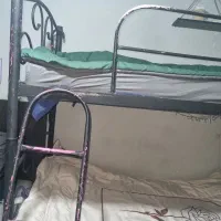 تخت دو طبقه فلزی تخت خواب|تخت و سرویس خواب|کرج, شاهینویلا|دیوار