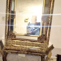 میز کنسول و اینه و ساعت