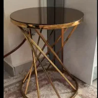 میز تلویزیون و جلو مبلی فلزی