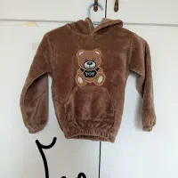 کفش و لباس بچگانه