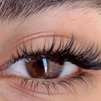 اکستنشن مژه باکیفیت باقیمت مناسب