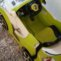 ماشین کودک|اسباب‌بازی بچه|رباط‌کریم, رباط‌کریم|دیوار