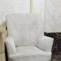 یک عدد مبل تک نفره بسیار محکم درحد نو امیریه|مبلمان خانگی و میز عسلی|تهران, سنگلج (شاپور)|دیوار